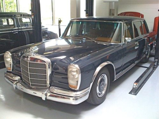 Illustration for article titled Inside Mercedes-Benz's Classic Treasure Trove